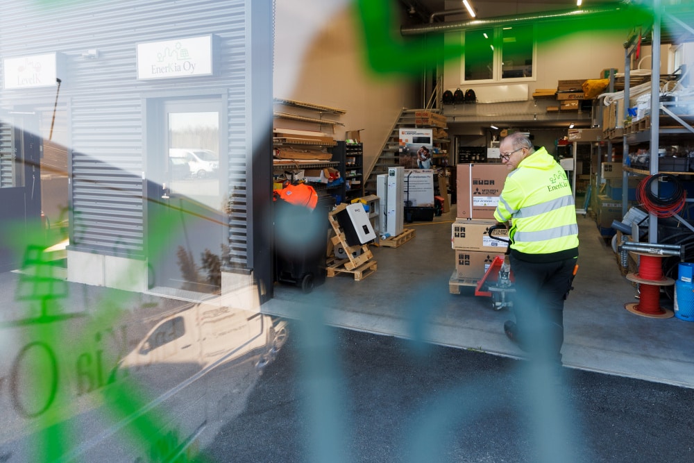 Karppelin EnerKia Oy - lämpöpumppu